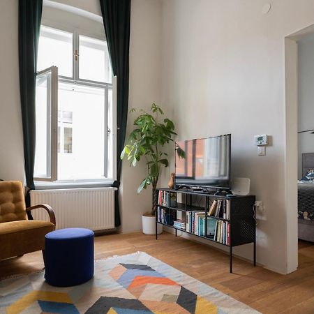 Apartment Ludwig - Films & Movies Collection Загреб Екстер'єр фото